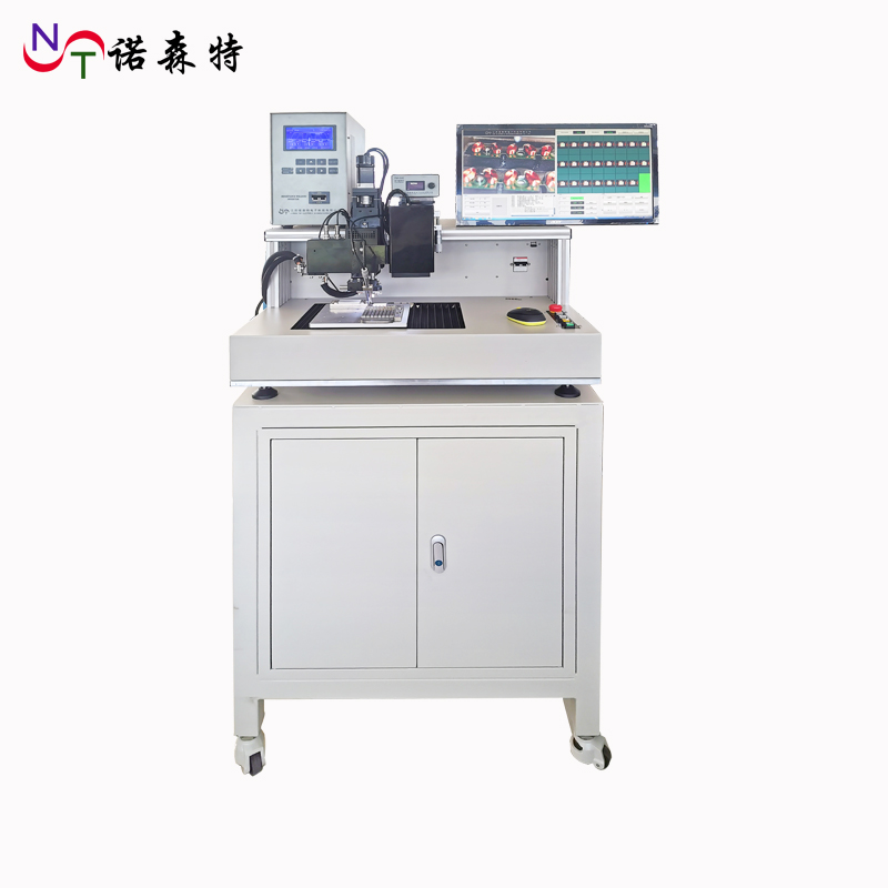 自動點焊機2.jpg